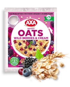 Instant Oat Porridge with milk and wild berries